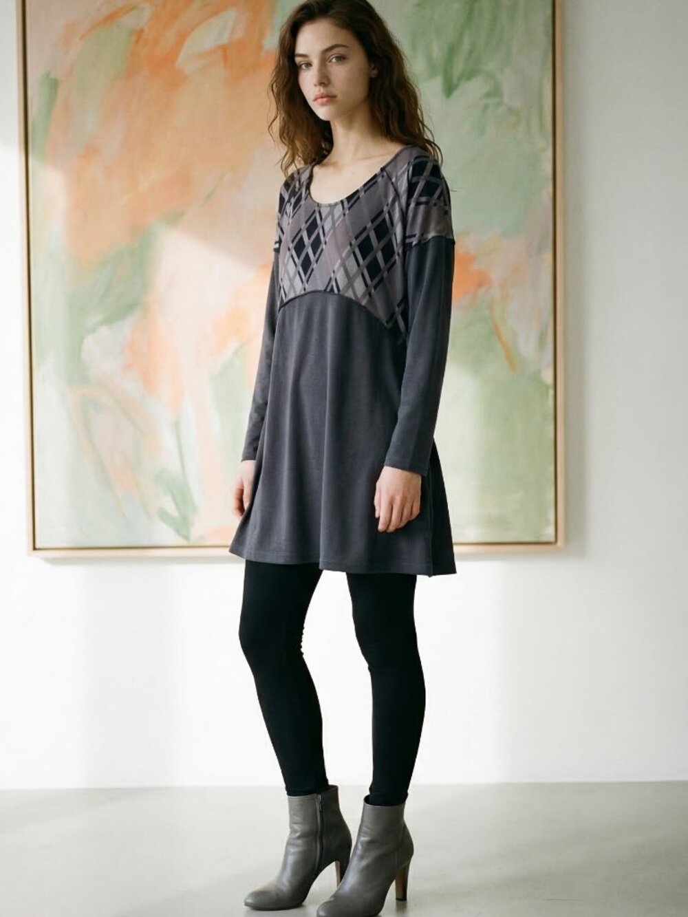 Reborn Women's XL Gray Charcoal/Mauve/Black Soft Tunic Excellent Condition